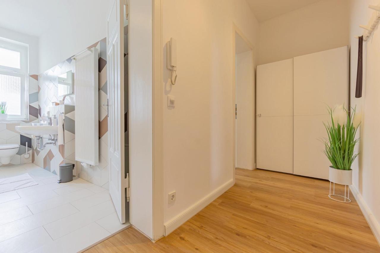 Modernes Apartment - Zentral, Ruhig, Wlan, Netflix, Kueche, Schreibtisch, Parkplatz, Waschtrockner コットブス エクステリア 写真