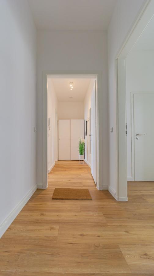 Modernes Apartment - Zentral, Ruhig, Wlan, Netflix, Kueche, Schreibtisch, Parkplatz, Waschtrockner コットブス エクステリア 写真